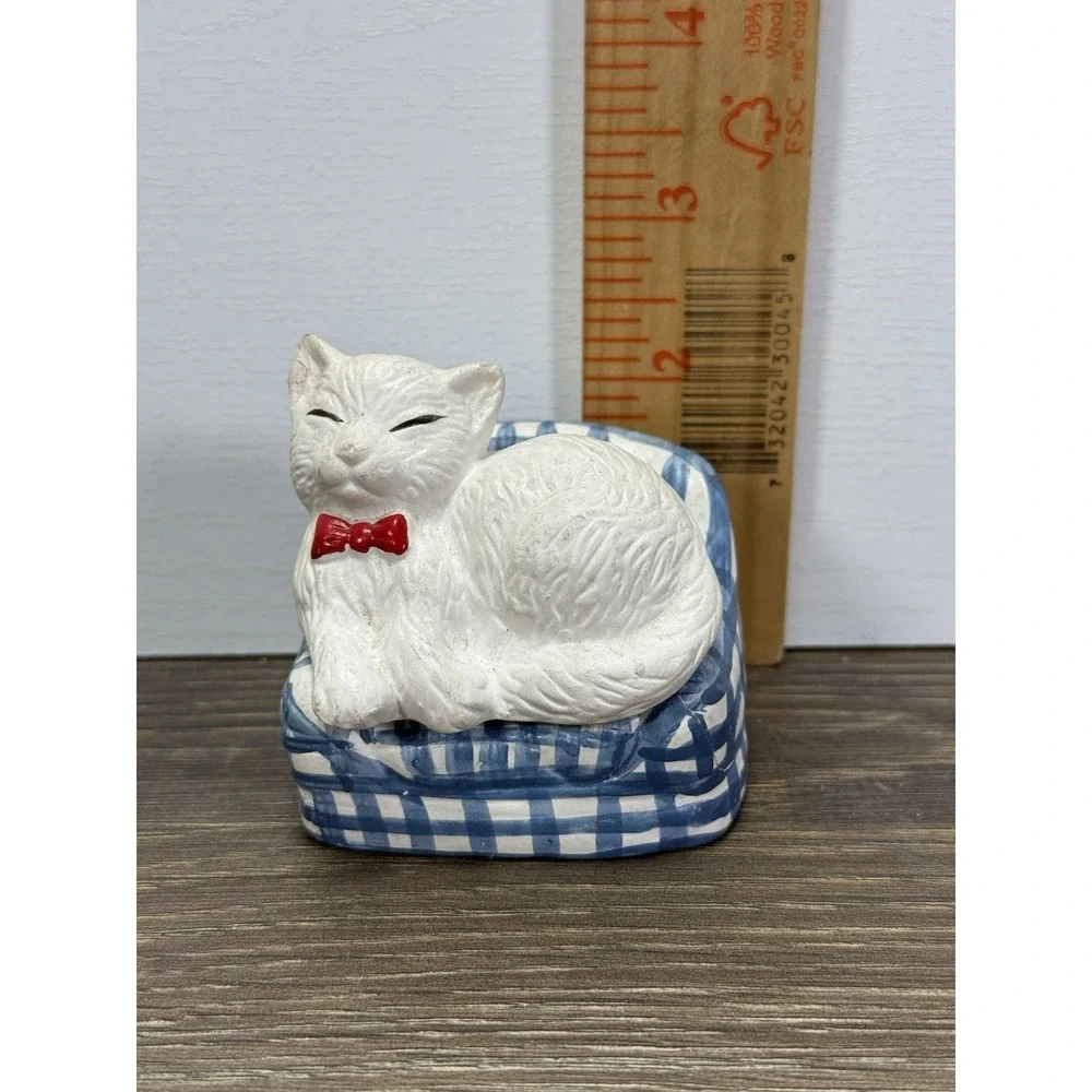 Vintage Ceramic Cat‎ on Chair Salt & Pepper Shakers Blue Gingham Set